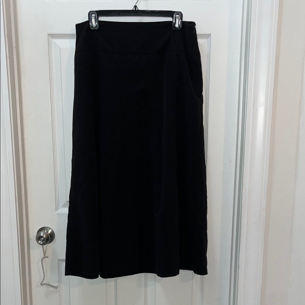 Larry Levine Classic Black A-Line Skirt